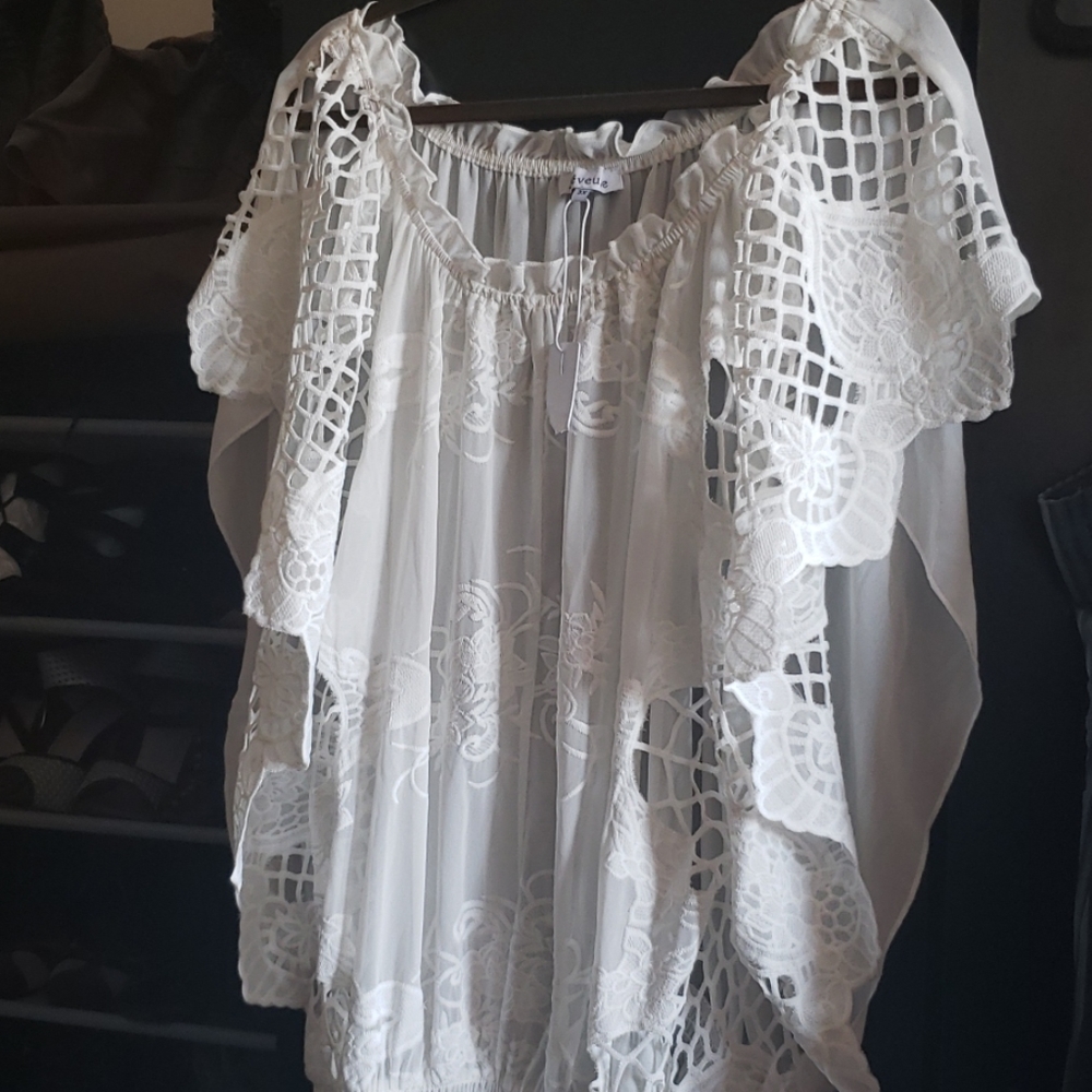 Reveuse tunic top